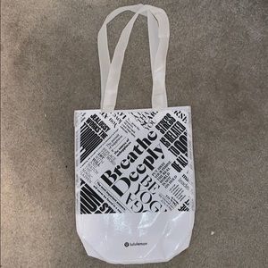 Lululemon bag